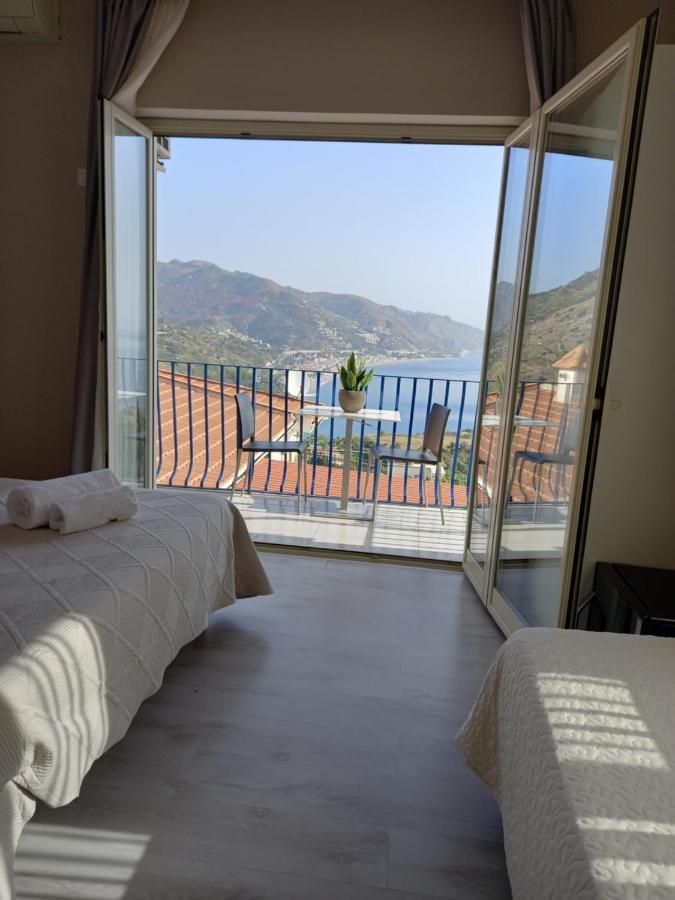 تاورمينا Athena Charming Rooms المظهر الخارجي الصورة