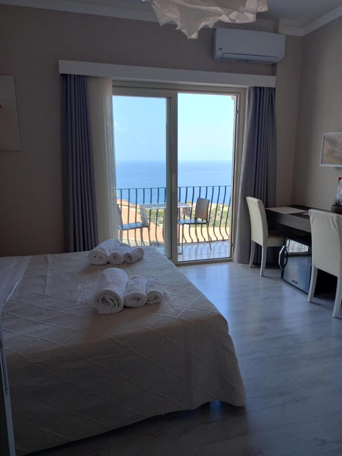 تاورمينا Athena Charming Rooms المظهر الخارجي الصورة