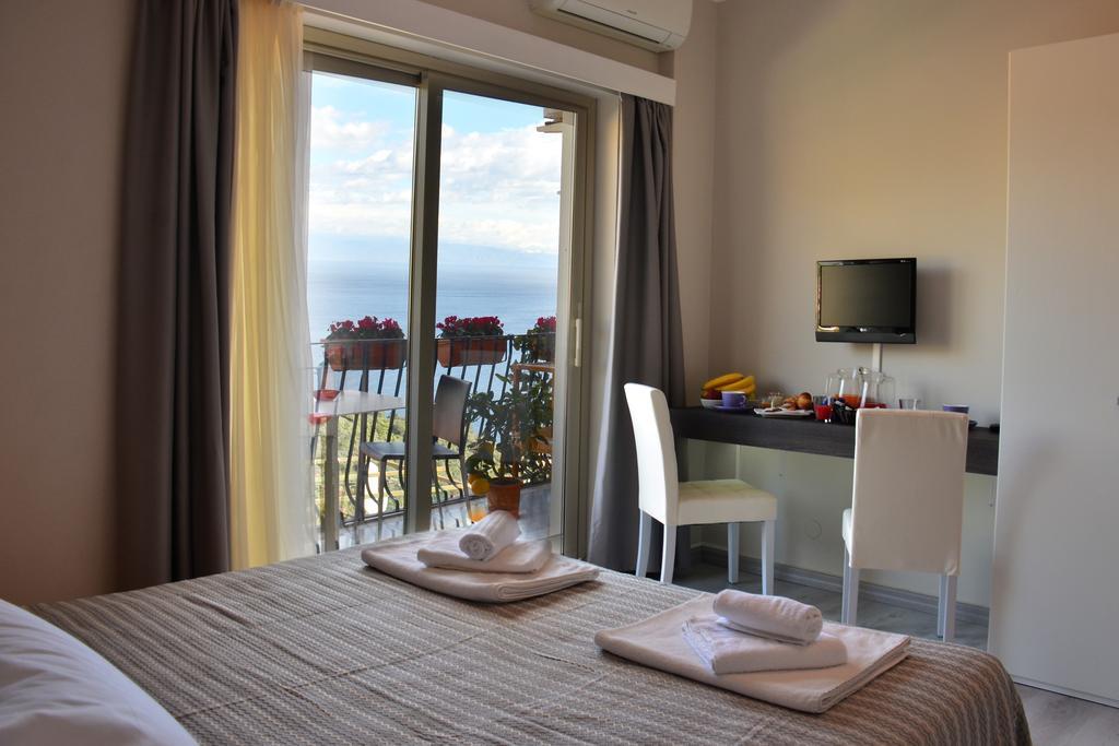 تاورمينا Athena Charming Rooms المظهر الخارجي الصورة
