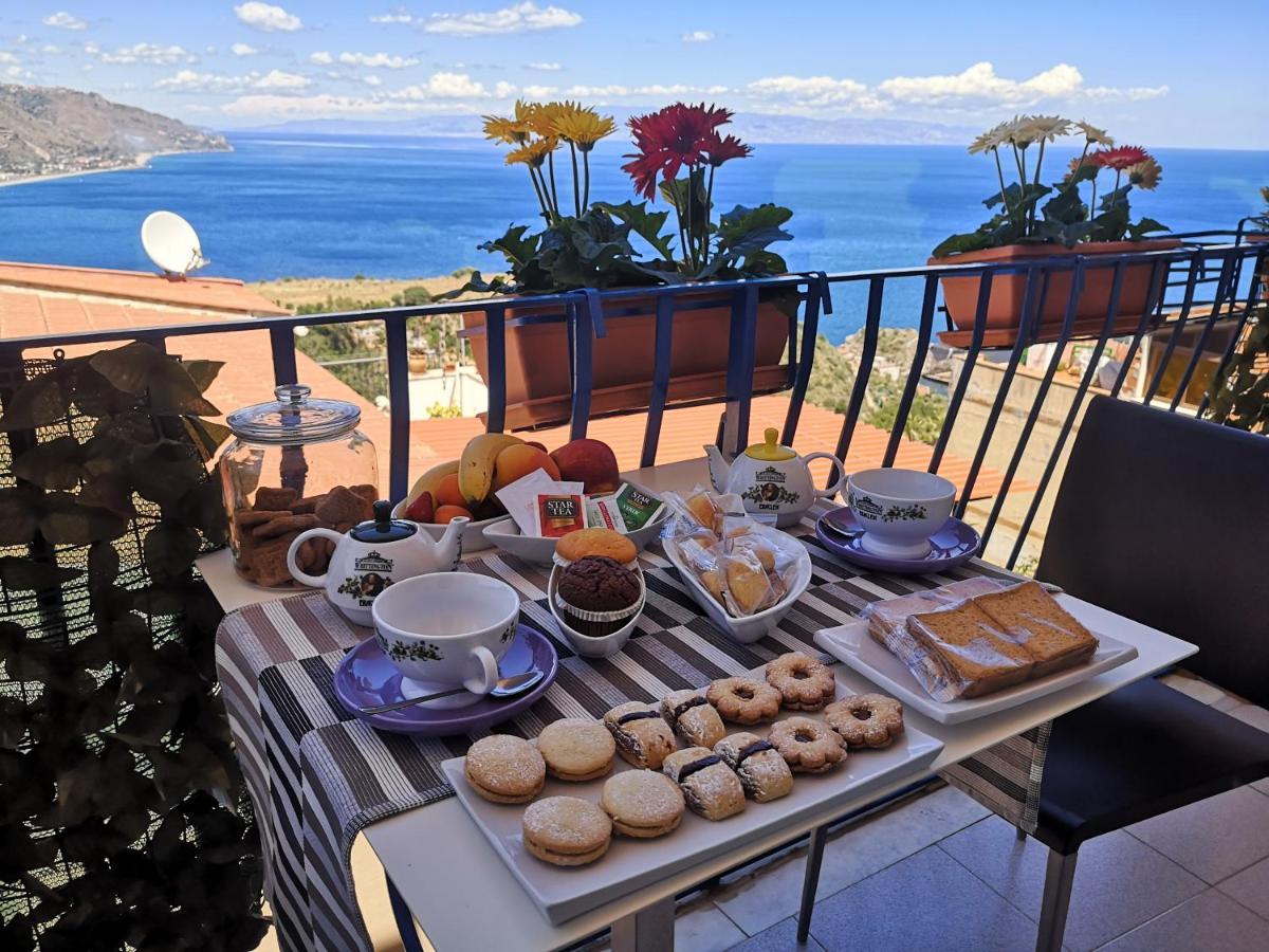 تاورمينا Athena Charming Rooms المظهر الخارجي الصورة