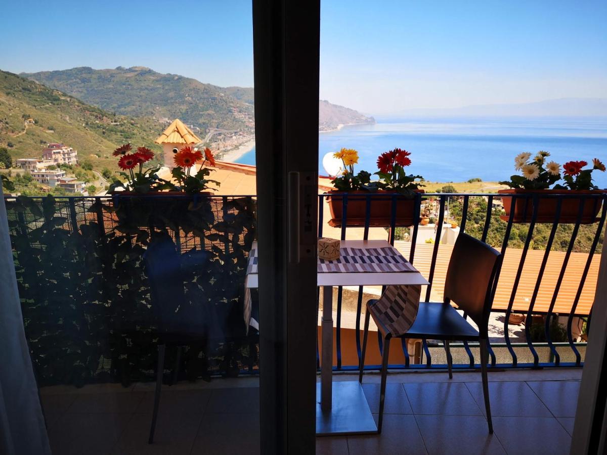 تاورمينا Athena Charming Rooms المظهر الخارجي الصورة